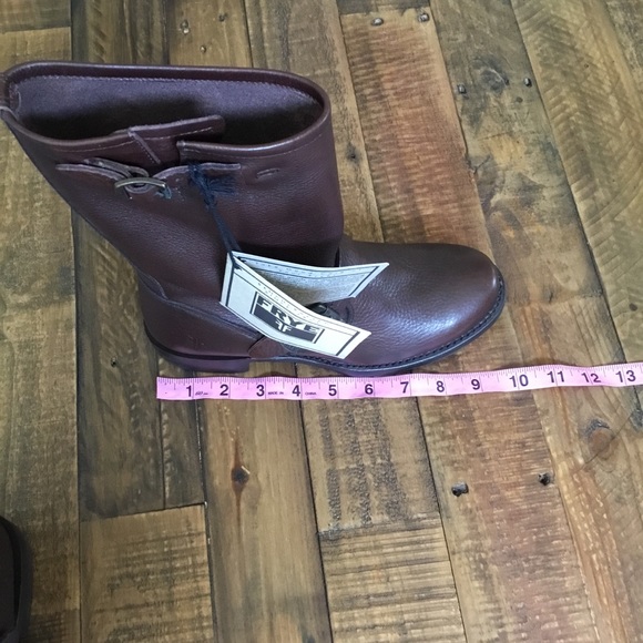 Frye Veronica Short Boots Size 6 - Picture 9 of 12